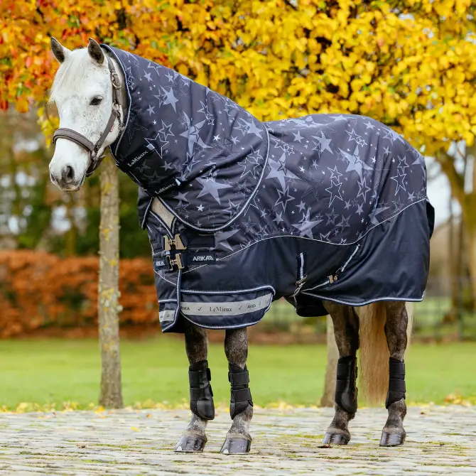 LeMieux Arika Lightweight 0g Turnout Rug Navy Star